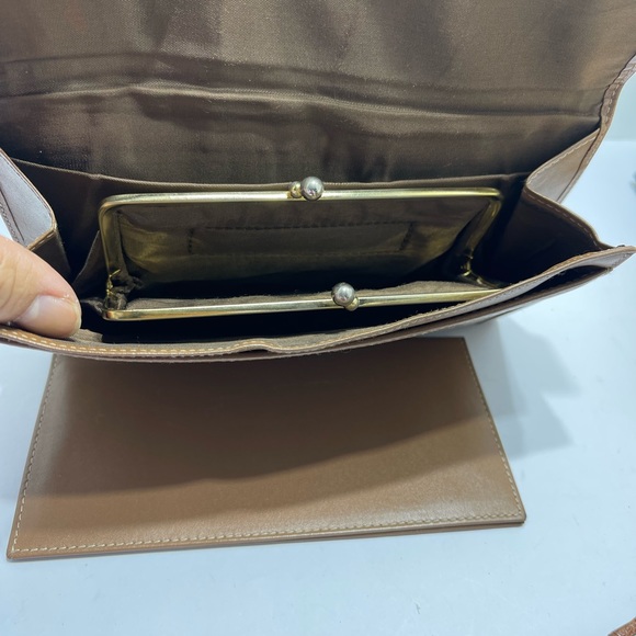 Christian Dior Medium Wallet. - Picture 5 of 8